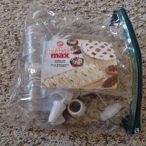 Wilton Dessert Decorator Max set - 12 piece set